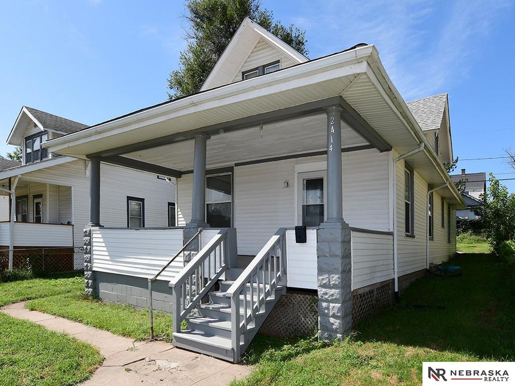 2414 N 45th Street, Omaha, NE 68104