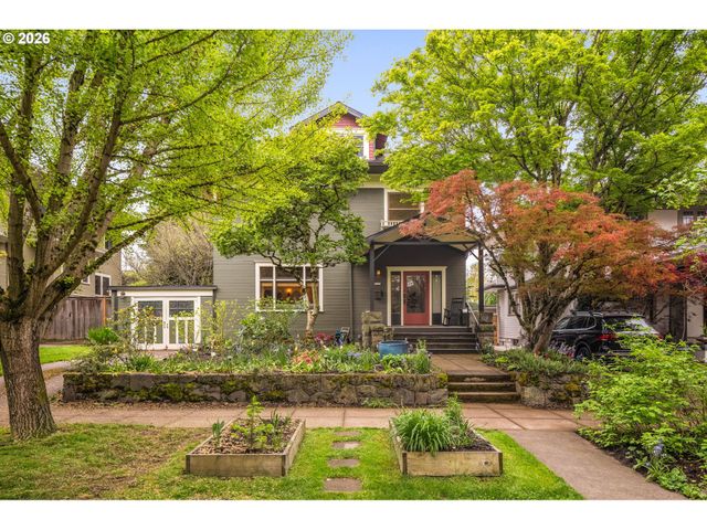 2220 Ne CLACKAMAS St, Portland, OR 97232