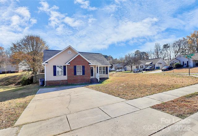 5467 Realtree Lane, Charlotte, NC 28214