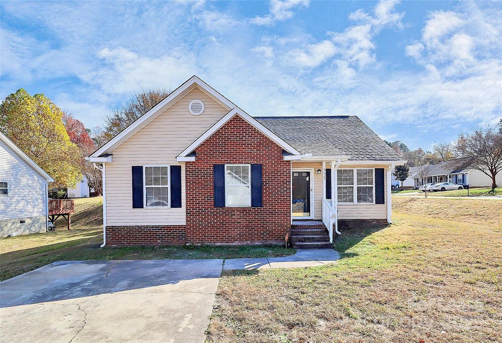 5467 Realtree Lane, Charlotte, NC 28214