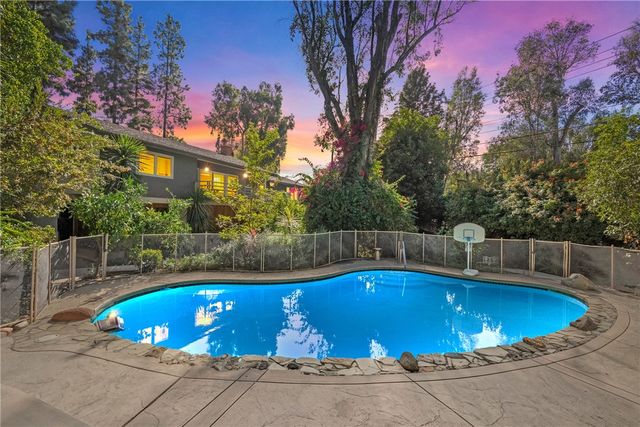 1453 Tiger Tail, Riverside, CA 92506