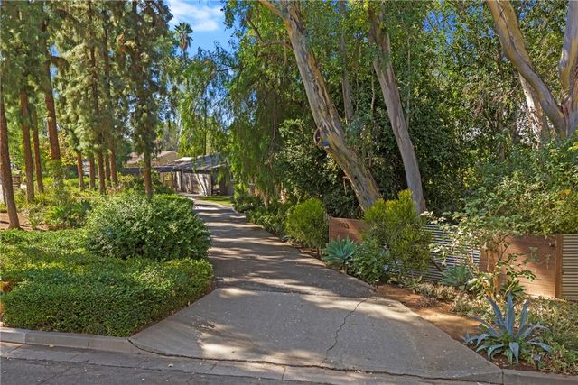 1453 Tiger Tail, Riverside, CA 92506