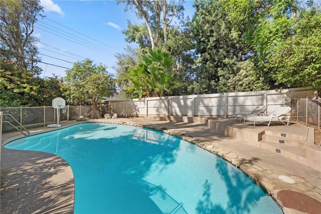 1453 Tiger Tail, Riverside, CA 92506