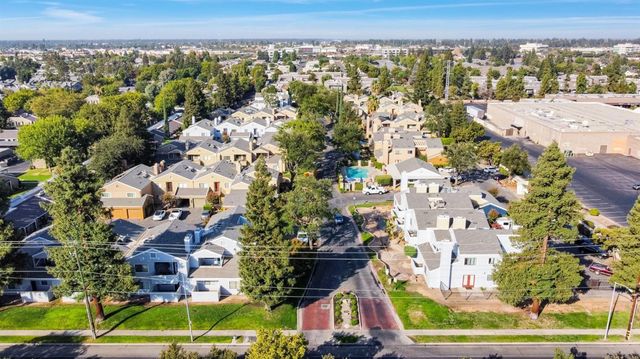 7675 N 1st St #136, Fresno, CA 93720