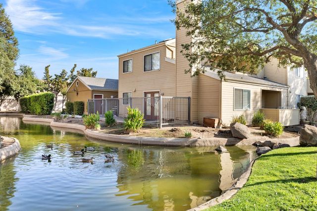 7675 N 1st St #136, Fresno, CA 93720