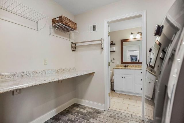 20260 178th Street, Tonganoxie, KS 66086