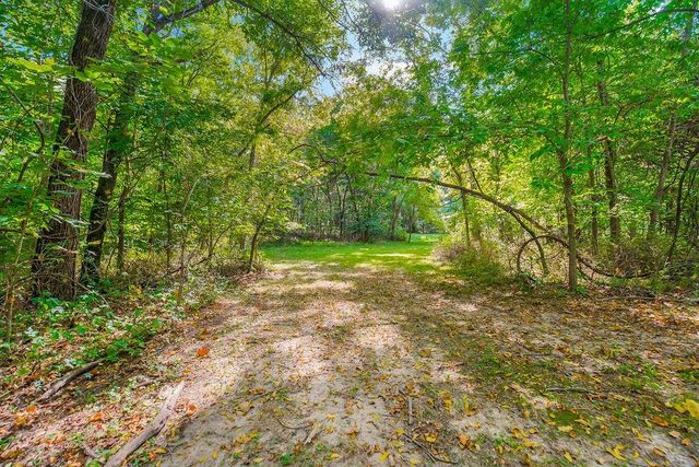 20260 178th Street, Tonganoxie, KS 66086
