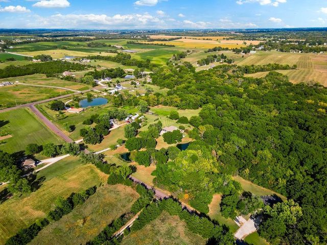 20260 178th Street, Tonganoxie, KS 66086
