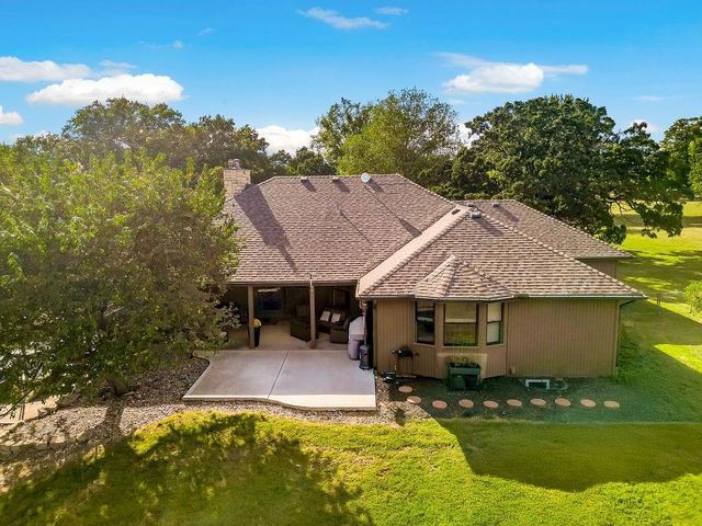 20260 178th Street, Tonganoxie, KS 66086