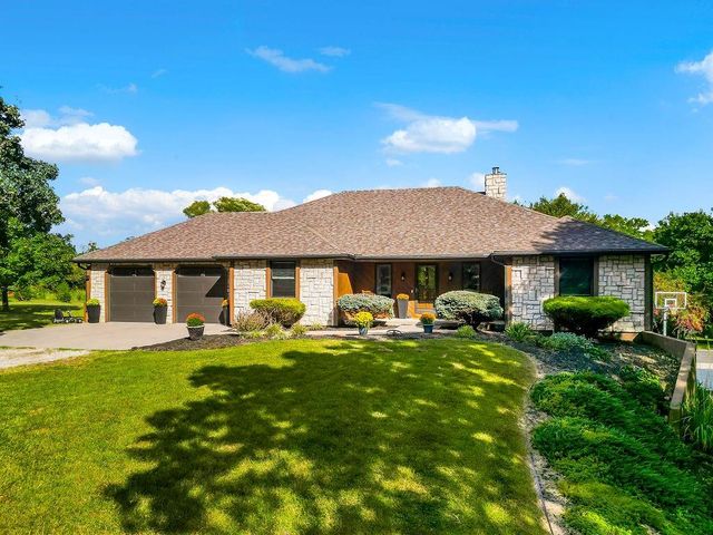 20260 178th Street, Tonganoxie, KS 66086