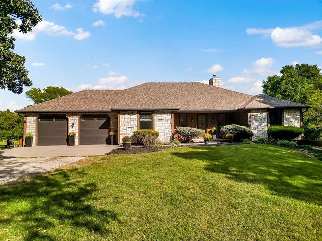 20260 178th Street, Tonganoxie, KS 66086