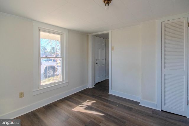 488 ASH ST, Strasburg, VA 22657
