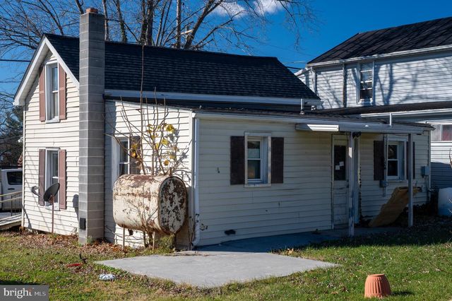 488 ASH ST, Strasburg, VA 22657
