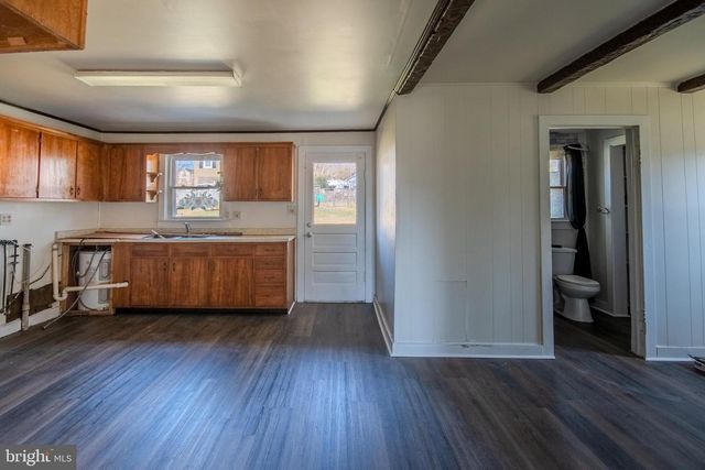 488 ASH ST, Strasburg, VA 22657