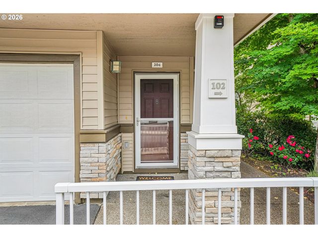 14745 Sw SANDHILL Loop 204, Beaverton, OR 97007