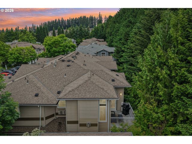 14745 Sw SANDHILL Loop 204, Beaverton, OR 97007