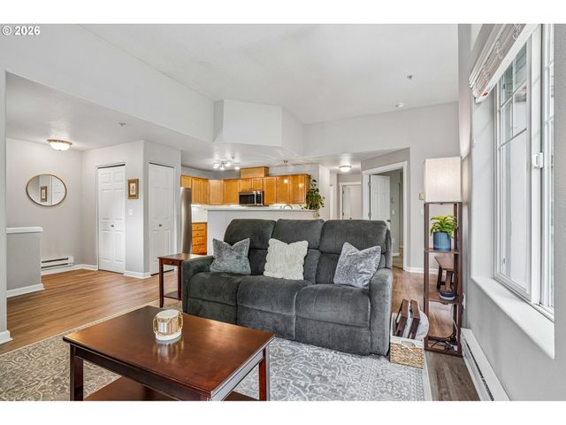 14745 Sw SANDHILL Loop 204, Beaverton, OR 97007