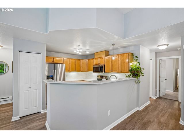 14745 Sw SANDHILL Loop 204, Beaverton, OR 97007