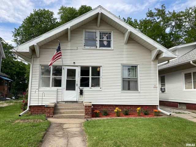 751 MULBERRY Street, Galesburg, IL 61401