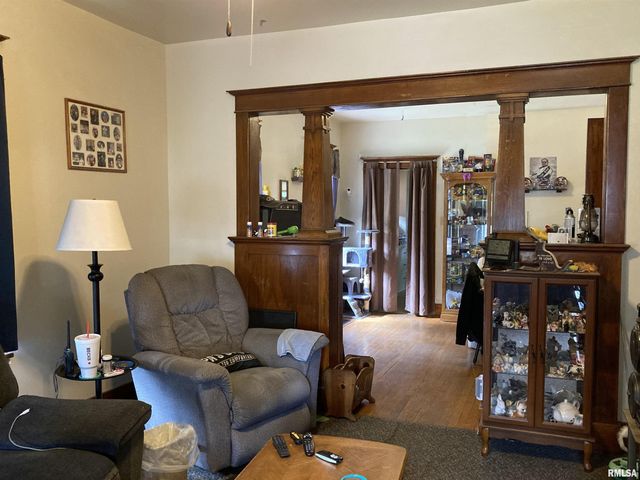 751 MULBERRY Street, Galesburg, IL 61401