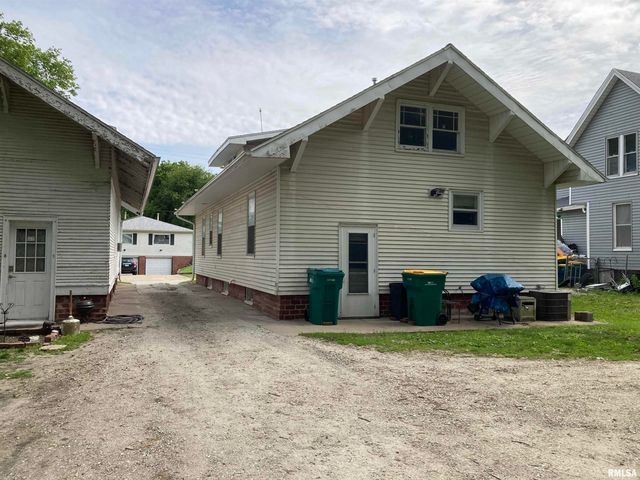 751 MULBERRY Street, Galesburg, IL 61401