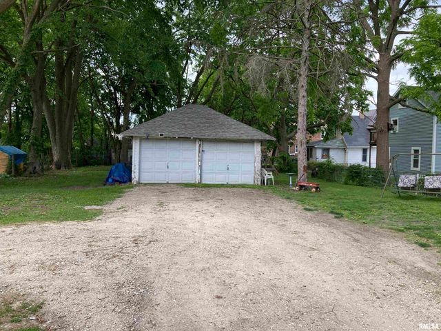 751 MULBERRY Street, Galesburg, IL 61401