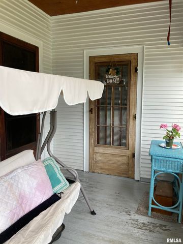 751 MULBERRY Street, Galesburg, IL 61401