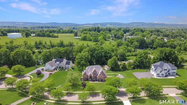 29 Copper Beech Drive, Middletown, CT 06457