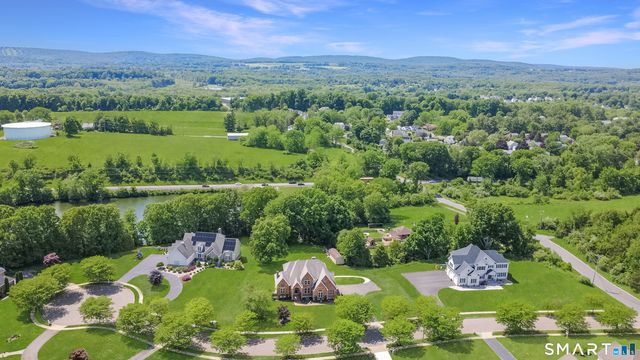 29 Copper Beech Drive, Middletown, CT 06457