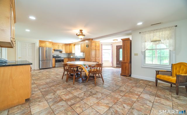 29 Copper Beech Drive, Middletown, CT 06457