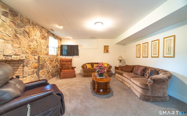 29 Copper Beech Drive, Middletown, CT 06457