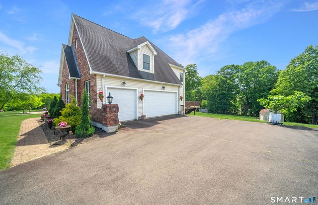 29 Copper Beech Drive, Middletown, CT 06457