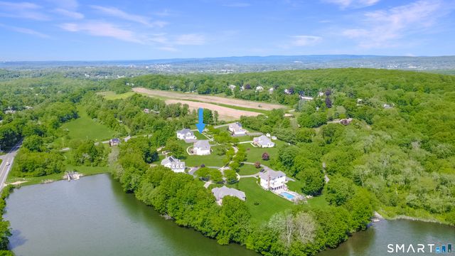 29 Copper Beech Drive, Middletown, CT 06457