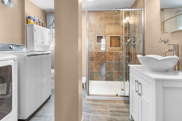 185 Eighteenth St, Lowell, MA 01850