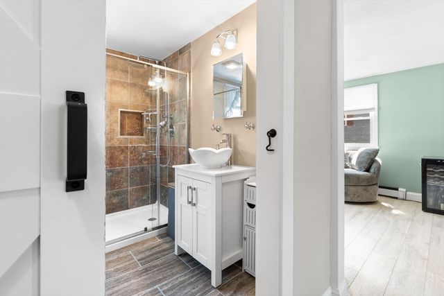 185 Eighteenth St, Lowell, MA 01850