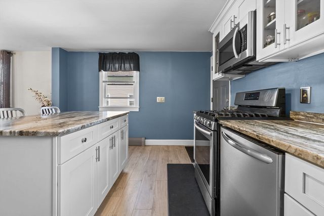 185 Eighteenth St, Lowell, MA 01850