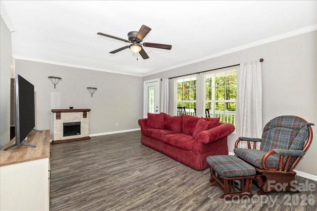 3218 Broadhurst Lane, Clover, SC 29710