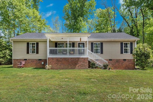 3218 Broadhurst Lane, Clover, SC 29710