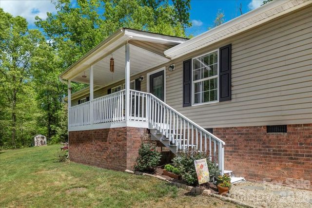 3218 Broadhurst Lane, Clover, SC 29710
