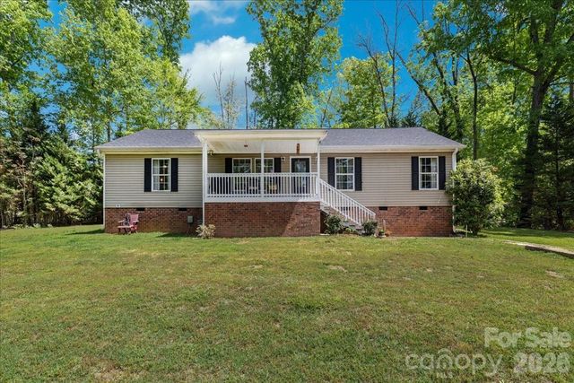 3218 Broadhurst Lane, Clover, SC 29710