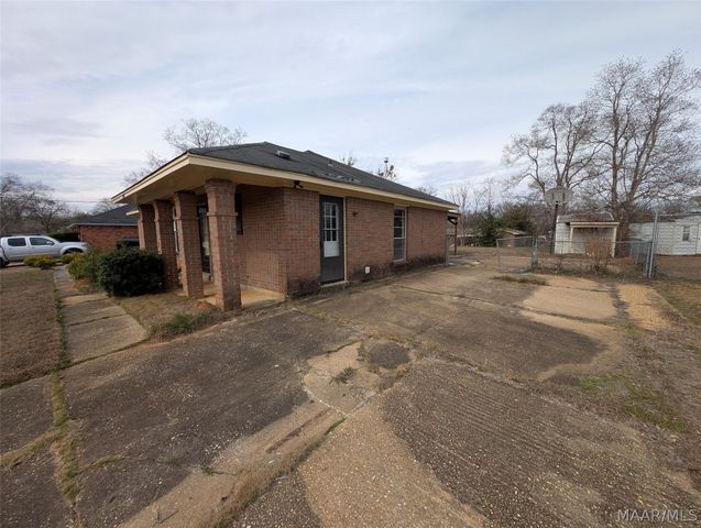 4235 Burtonway Drive, Montgomery, AL 36116