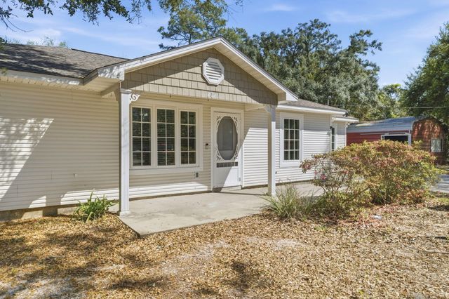 2026 Church Street, Gulf Breeze, FL 32563