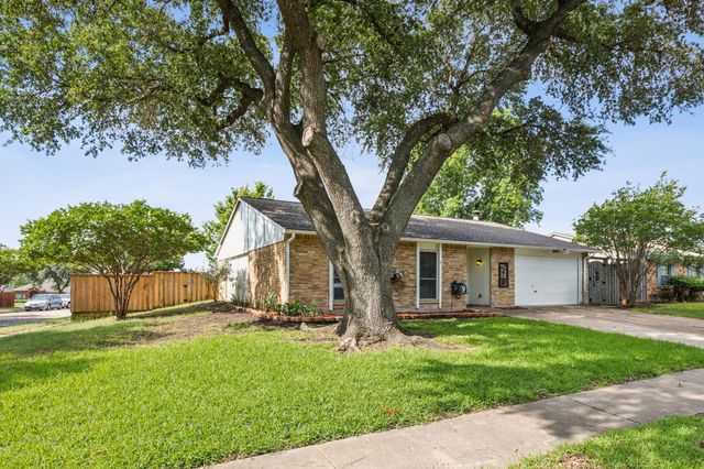 4218 Crestwood Drive, Garland, TX 75043