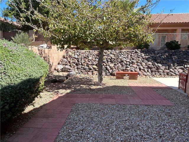 2271 Starflower Trail, Bullhead City, AZ 86442