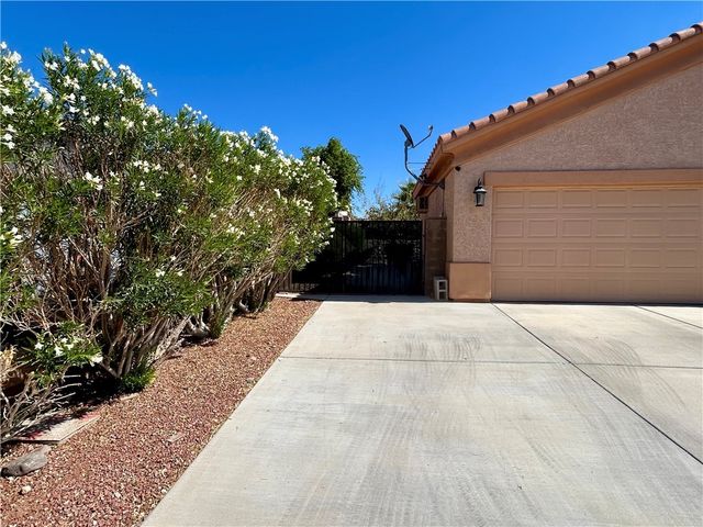 2271 Starflower Trail, Bullhead City, AZ 86442