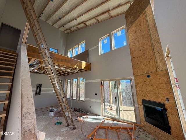 916 Smoky Ct, Gatlinburg, TN 37738