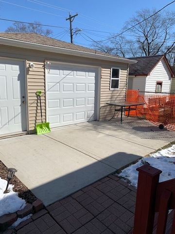7722 W Sunset Drive, Elmwood Park, IL 60707
