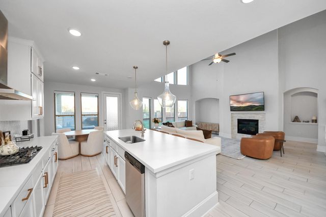 1935 Golden Leaf Drive, Missouri City, TX 77459