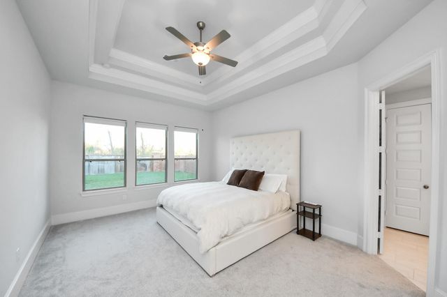 1935 Golden Leaf Drive, Missouri City, TX 77459