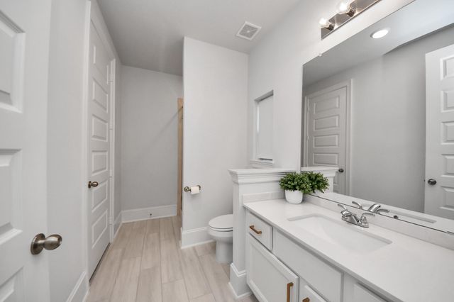 1935 Golden Leaf Drive, Missouri City, TX 77459